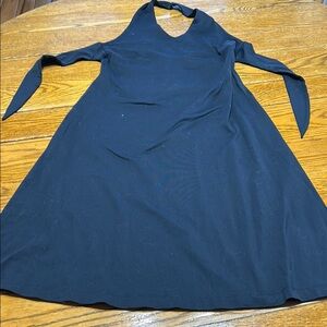 Patagonia Women’s Morning Glory style halter dress. Ties in back. Black. Medium